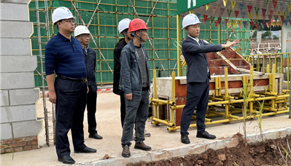 向誠、石鎮(zhèn)槐暗訪工程項(xiàng)目建設(shè)和企業(yè)運(yùn)營管理工作