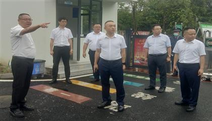 遂寧興業(yè)集團召開“問題大排查、作風(fēng)大整治、工作大提升”專項行動現(xiàn)場推進會